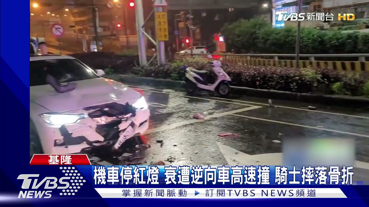 闖對向車道猛撞機車 騎士彈飛躺汽車頂哀號