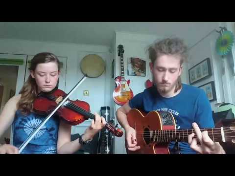 Calum's road - Strathspey - Fiddle - Guitar - Scottish Traditional Music - Scotland - Skye