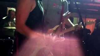 RVIVR - Cut The Cord