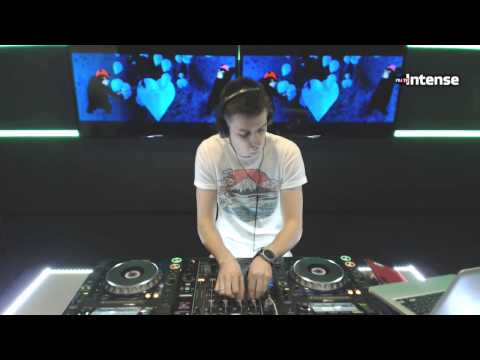 Live @ Radio Intense 17.12.2013 - Mitchell