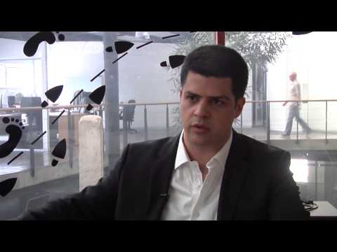 Smartphone Application Gives S.A Control over Credit Card Fraudsters