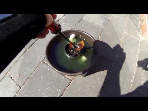 Denk Schmelzofen - Wie werde ich den Ruß los? Reinigen bei brennendem Ofen