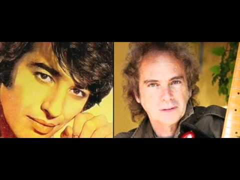 Sandro y Raul Porcheto Bilando en la vereda