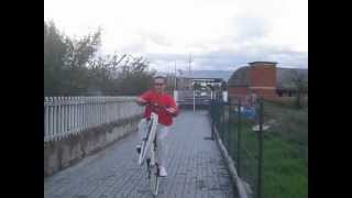 preview picture of video 'Gian Impenna in bici ad Arcola'