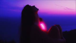 Musik-Video-Miniaturansicht zu God Turn Me Into a Flower Songtext von Weyes Blood