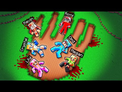 We Found the BIGGEST SCARY FOOTPRINTS PAWS in Minecraft!