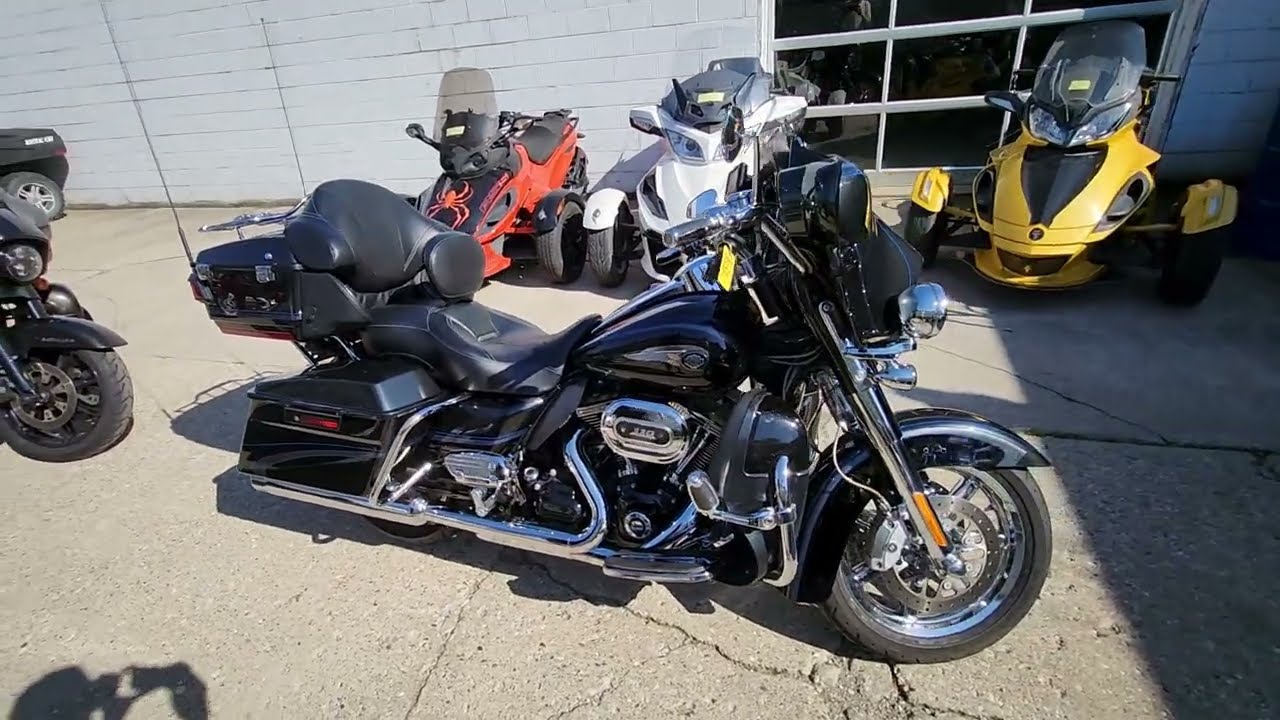 2013 Harley-Davidson® CVO™ Ultra Classic Electra Glide® 110th Anniversary Motorcycle