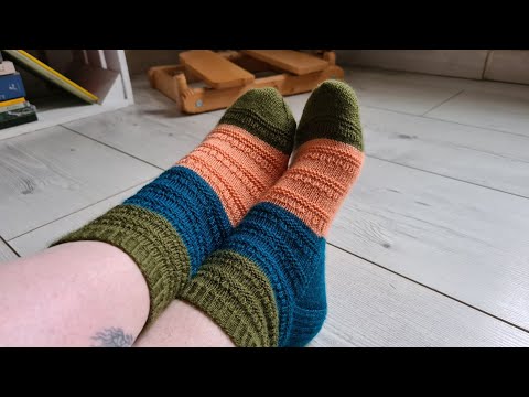 Yarnflakes Knitting Podcast 161 – Socks, stripes and crochet