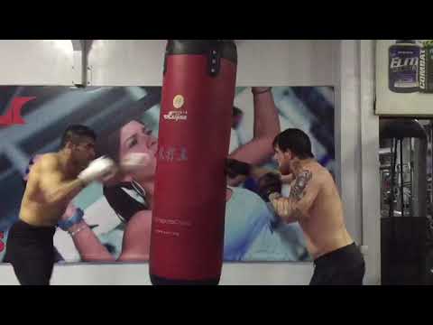 تمرینات احمد فواد آریا قهرمان مبارزات آزاد افغانستان و نصرت الله آخن زاده بخاطر آمادگی مسابقه پییش