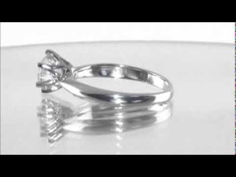 Diamond Solitaire Ring set in 18ct White Gold
