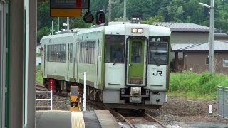 preview picture of video 'JR花輪線 十和田南駅にて(At Towadaminami Station on the JR Hanawa Line)'