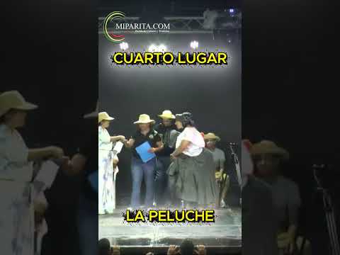 Concurso de doñas en la Plaza Colonial de Parita.shorts