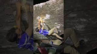 Video thumbnail of Fezes ou Estratificação cruzada, V8_9. Cocalzinho de Goiás