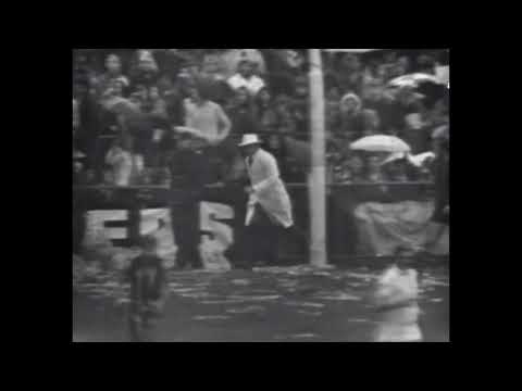 Tribute to footy legend Peter McKenna.