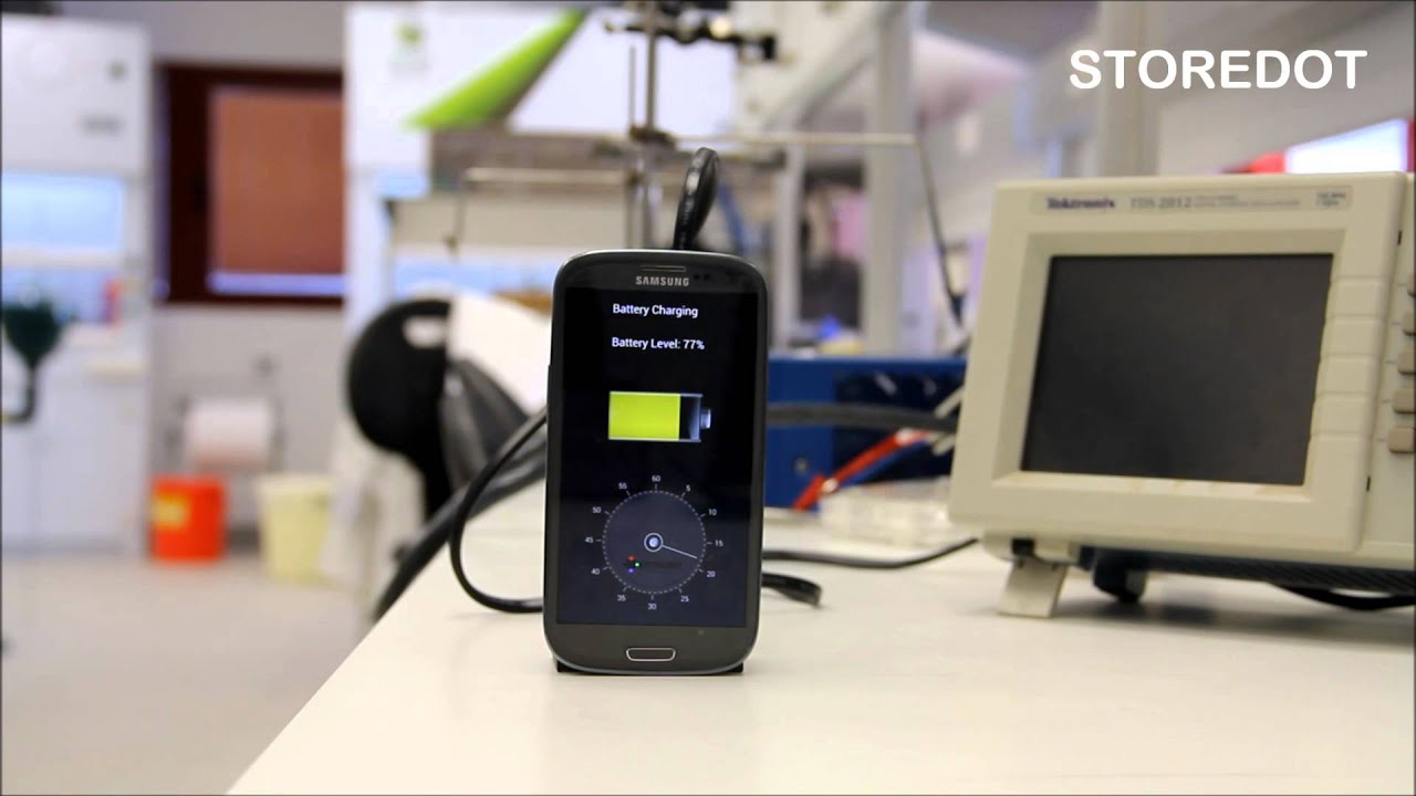 Charging Smartphone in 30S: StoreDot Flash-Battery Demo - YouTube