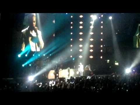 Es Mejor Así - Cristian Castro (Buenos Aires, Luna Park 25/05/2012)