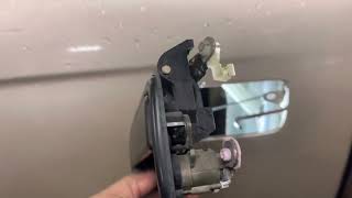 Cómo cambiar 1995-2004 Toyota Tacoma - Delantero, manija de puerta exterior del lado del conductor.