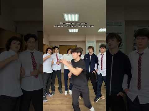 ВОТ ЭТО ЗАЩИТНИКИ! Автор видео: katy #комментарии #юмор #мем #мемы #мемас #прикол #смех
