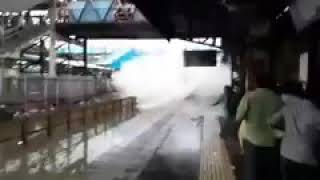 Mumbai Trains in Monsoon 2017