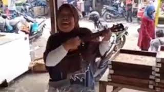 Download lagu pengamen suara emas NYESEL GAK DENGAR SUARA BELIAU SEMERDU INI!!!MERINDING DENGAR NYA!!! mp3 Download lagu pengamen suara emas NYESEL GAK DENGAR SUARA BELIAU SEMERDU INI!!!MERINDING DENGAR NYA!!! mp3