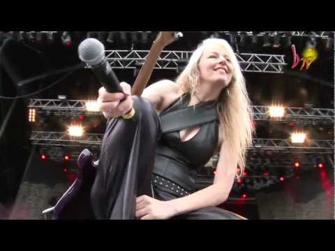 Girlschool - Take it all away - live BYH Festival 2007 - HD Version - b-light.tv