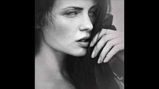 MALIKA AYANE &quot;ADESSO E QUI&quot;( NOSTALGICO PRESENTE)