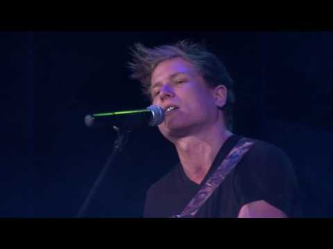 Miro Šmajda se skladbou Miluj na finále celostátní soutěže Dívka roku 2016