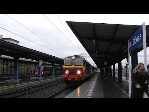 EP09-046 z opóźnionym IC 3804 Malczewski wyjeżdza z piły