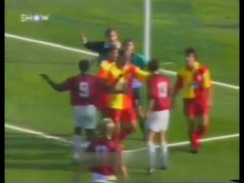 Hakemin Futbolcuyu Döveyazması (1992)
