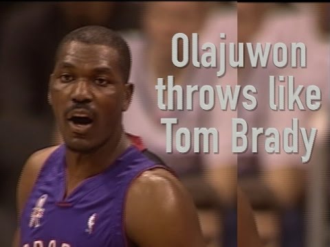 Hakeem Olajuwon throws like Tom Brady