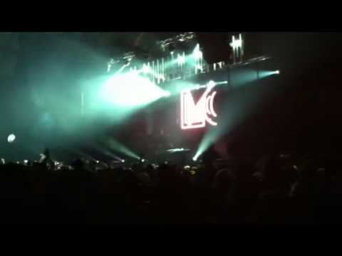 Zane Lowe playing SHM