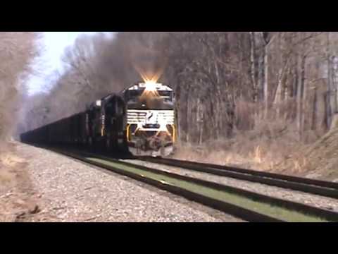 NS 788 w SD 70 ACe, SD 60 E, AC44C6M AC, and CW44-9 lash up notched Piedmont Div