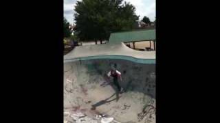 preview picture of video 'Dry Ridge Skate Park'