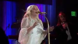 Kesha - Spaceship/Hunt You Down/Timber (Live) - Rainbow Tour