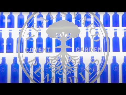 Um boticário moderno que combina natureza e ciência | Neal's Yard Remedies