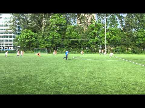 Bijna doelpunt tegen Zuidvogels E1