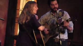 lac la belle -  let it rain