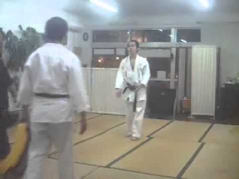 高度な重みの蹴り・突き・崩し技の稽古（２月８日）