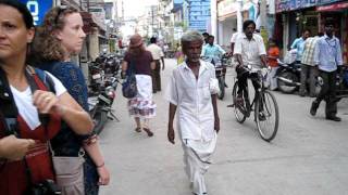 preview picture of video 'A walk in Kanchipuram'
