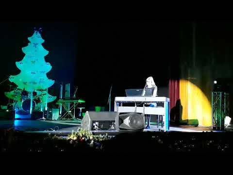 2022 1214 Emma X-MASS Concert