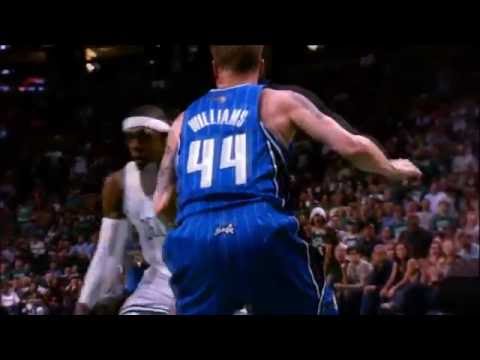 Throwback: Rajon Rondo dives, steals the ball and scores (playoffs 2010)