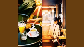 Download lagu Suasana yang luar biasa untuk menikmati flat white sambil sarapan. mp3