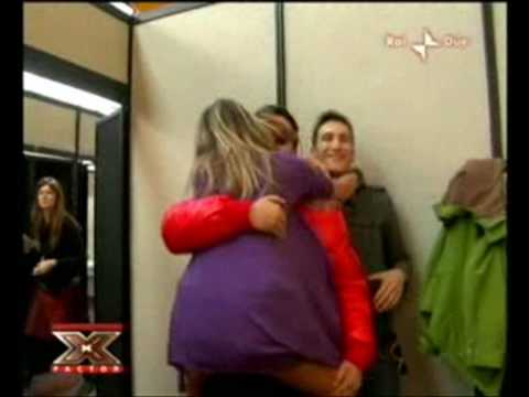 X Factor 2 - 23.3.09 - Baci e abbracci per Ambra Marie, Giops, Serena, Elisa, Enrico e i Farias