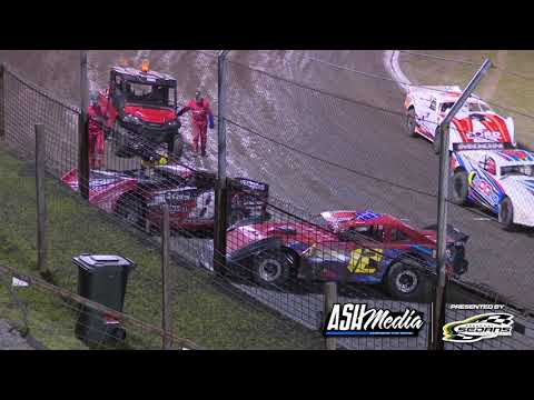 Super Sedans: Dave Gartner Crash - Borderline Speedway