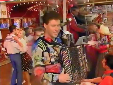 download lagu mp3 mp4 Chanson Un Amour Comme Le Notre, download lagu Chanson Un Amour Comme Le Notre gratis, unduh video klip Chanson Un Amour Comme Le Notre