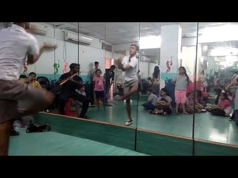 Amar Gupta Amar bone breaking with unique style