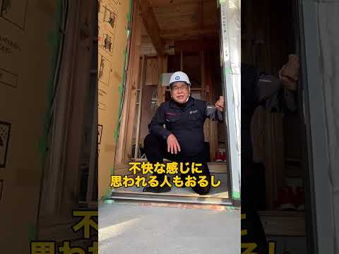 porte d’entrée en aluminium-gris-perle-style-classique-mi-vitrée-déco