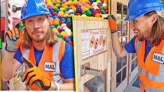 What color gumball with Hal get Gumball and Penny Press Machines with Handyman Hal