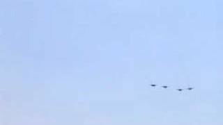 preview picture of video 'USAF F-15 flyover at Indianapolis Motor Speedway'