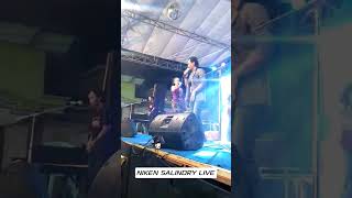 Download lagu Niken salindry live gresik #shorts #live #orkes #gresik mp3 Download lagu Niken salindry live gresik #shorts #live #orkes #gresik mp3